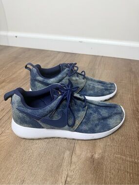 Youth Nike Roshe One SE